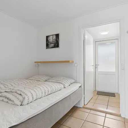 Heidine - 100m From The Sea By Interhome *